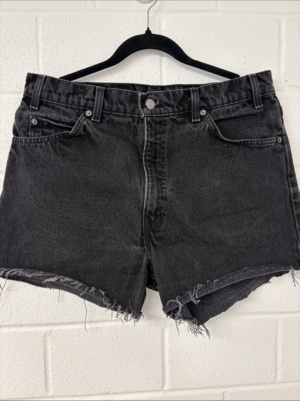 Black Levi’s 550 100% Cotton High-Rise Denim Cutoff Shorts